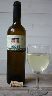 PIZZA É VINO© Lekkere witte Pignoletto frizzante bij de pizza!